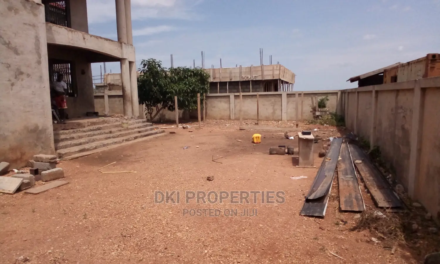 8bdrm House in Katamanso, Valley View Area for sale