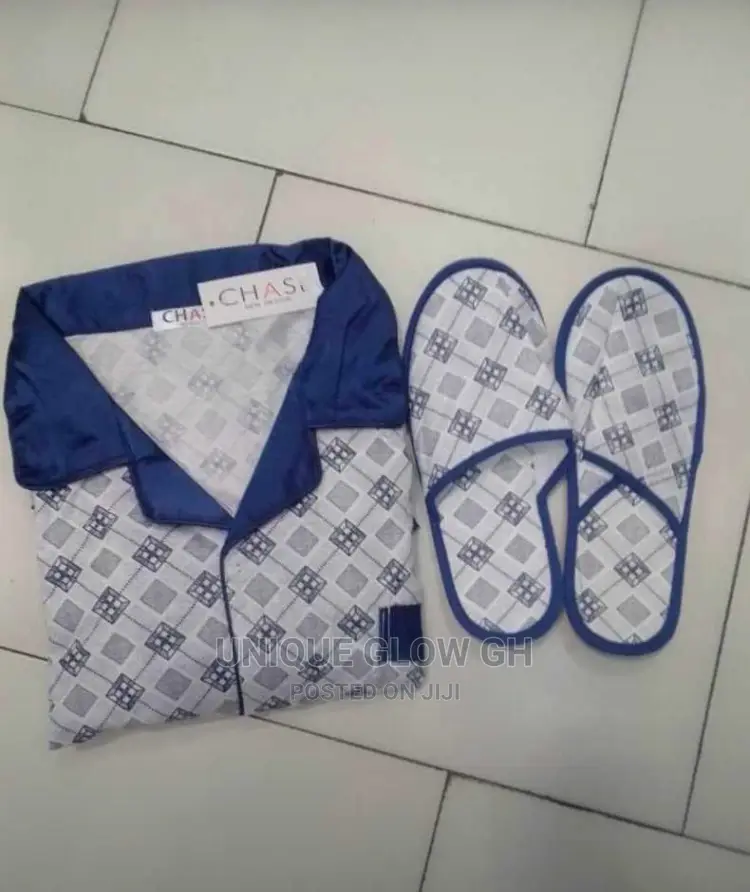 Pyjamas Top Down With Attached Bedroom Slippers