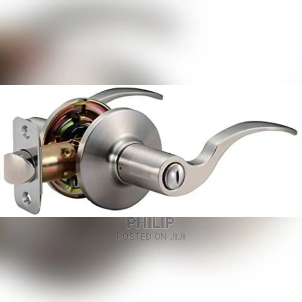 Entry Door Lever With Lock