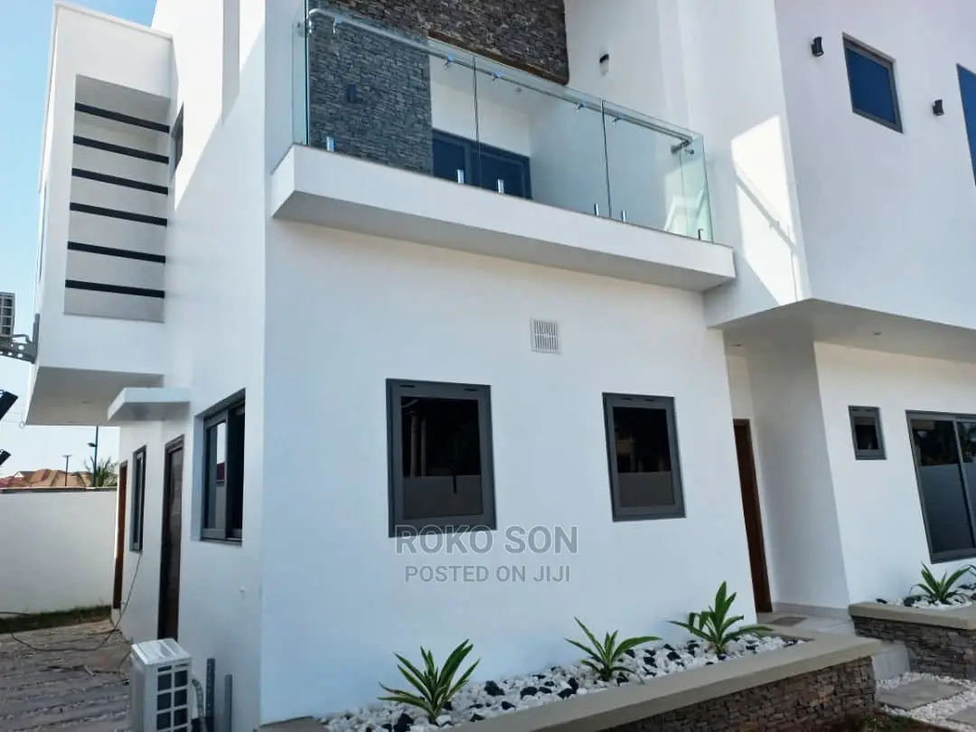 3bdrm Duplex in Dr Roko, East Legon for sale