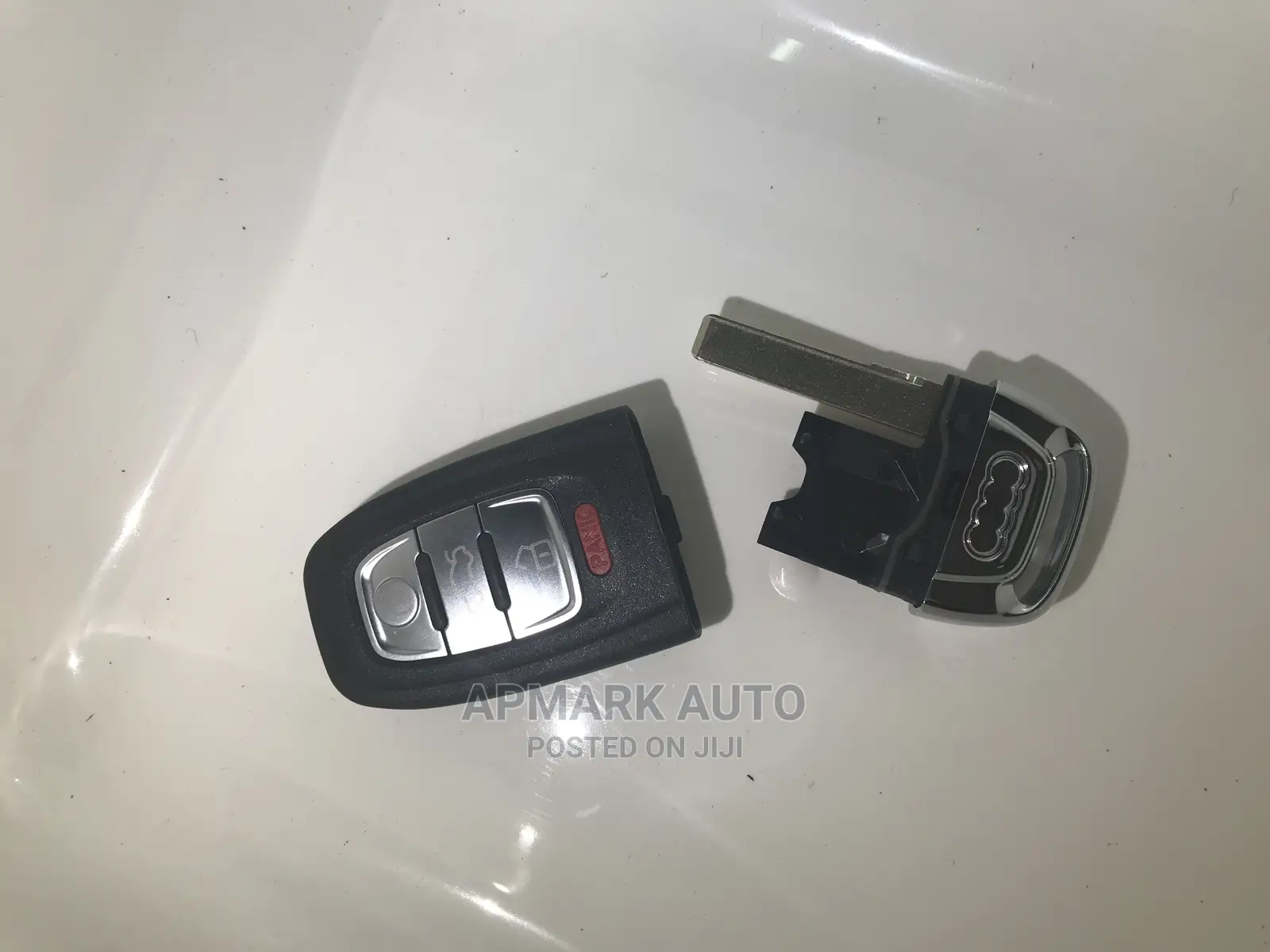 AUDI Smart Key Shell Case for Audi A4, A5, Q5, TT3