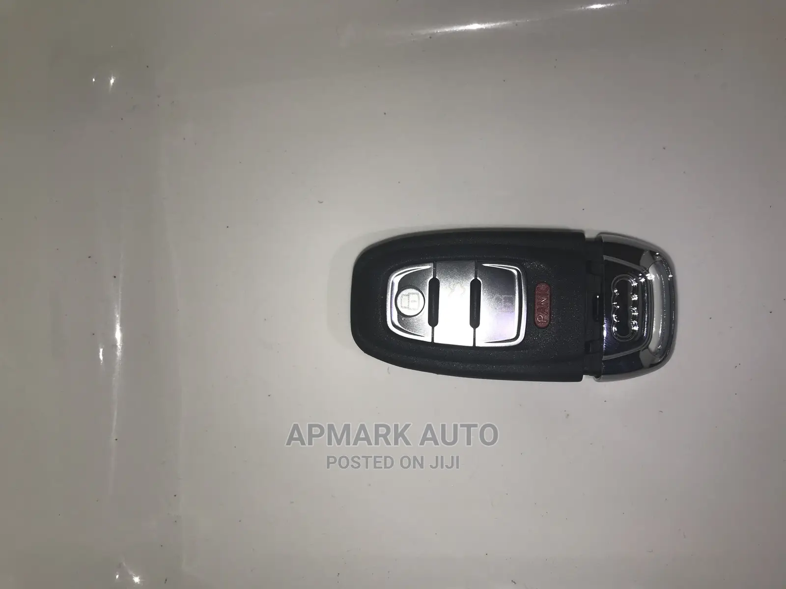 AUDI Smart Key Shell Case for Audi A4, A5, Q5, TT3