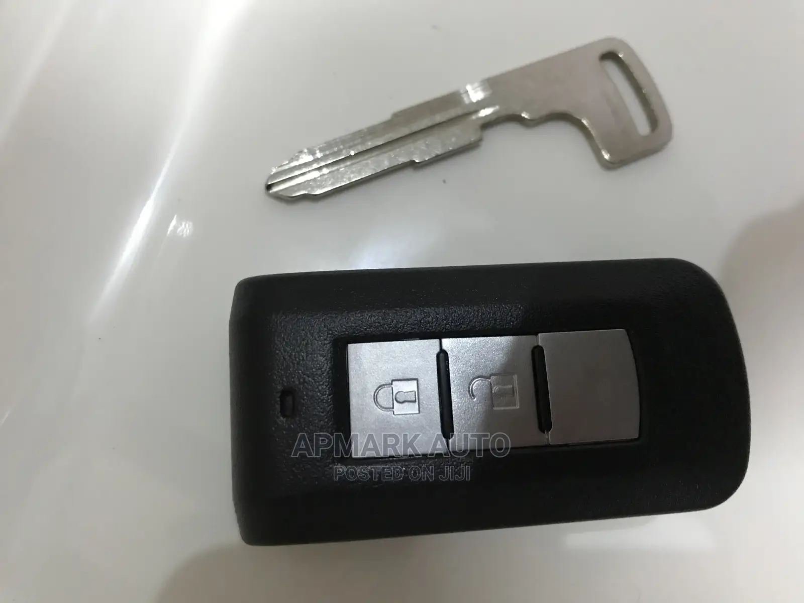 Mitsubishi L200 and Montero Smart Key Shell Case