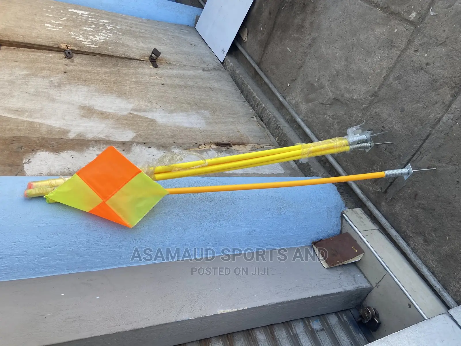Original Corner Pole at Cool Price