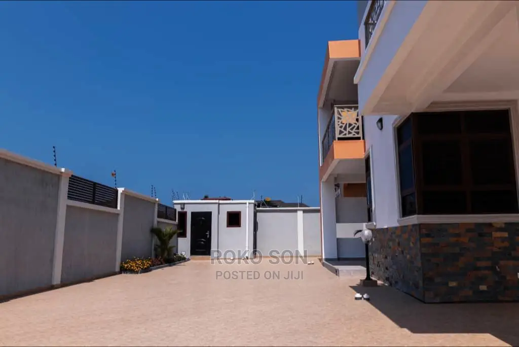 4bdrm Duplex in Dr Roko, Spintex for sale