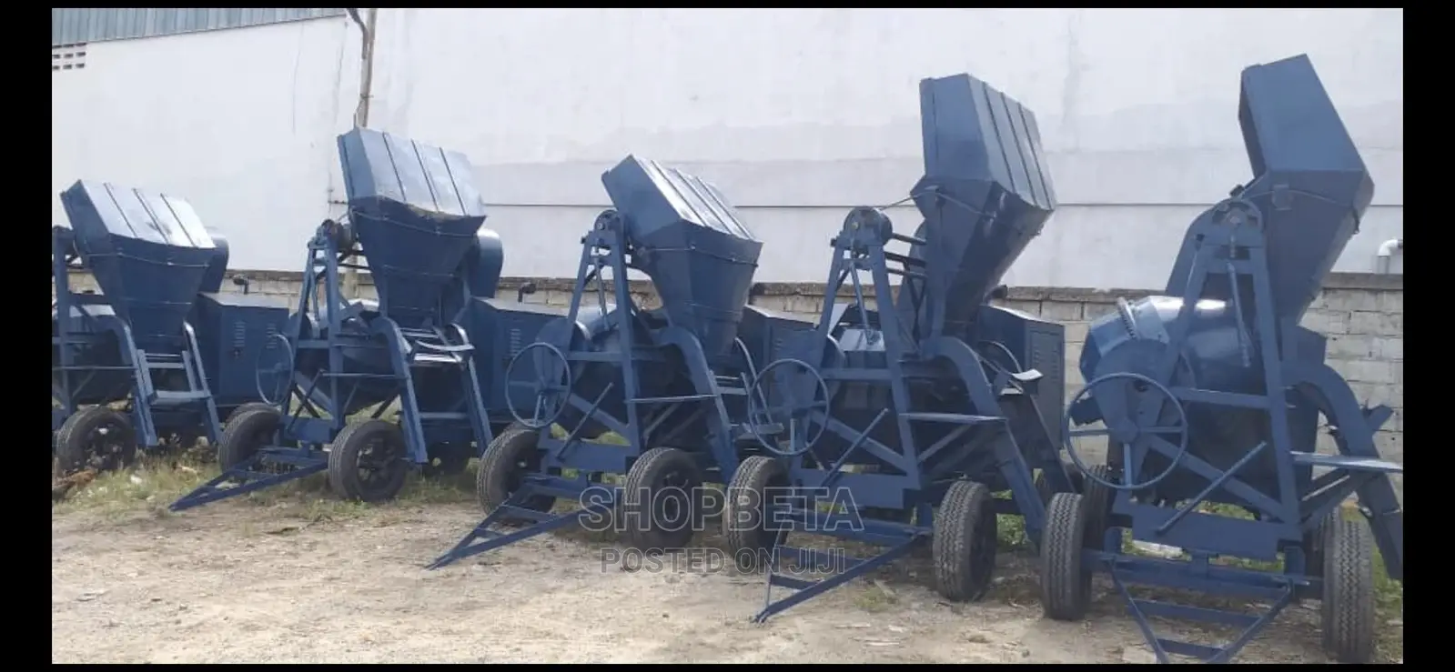 Self Loader Concrete Mixer