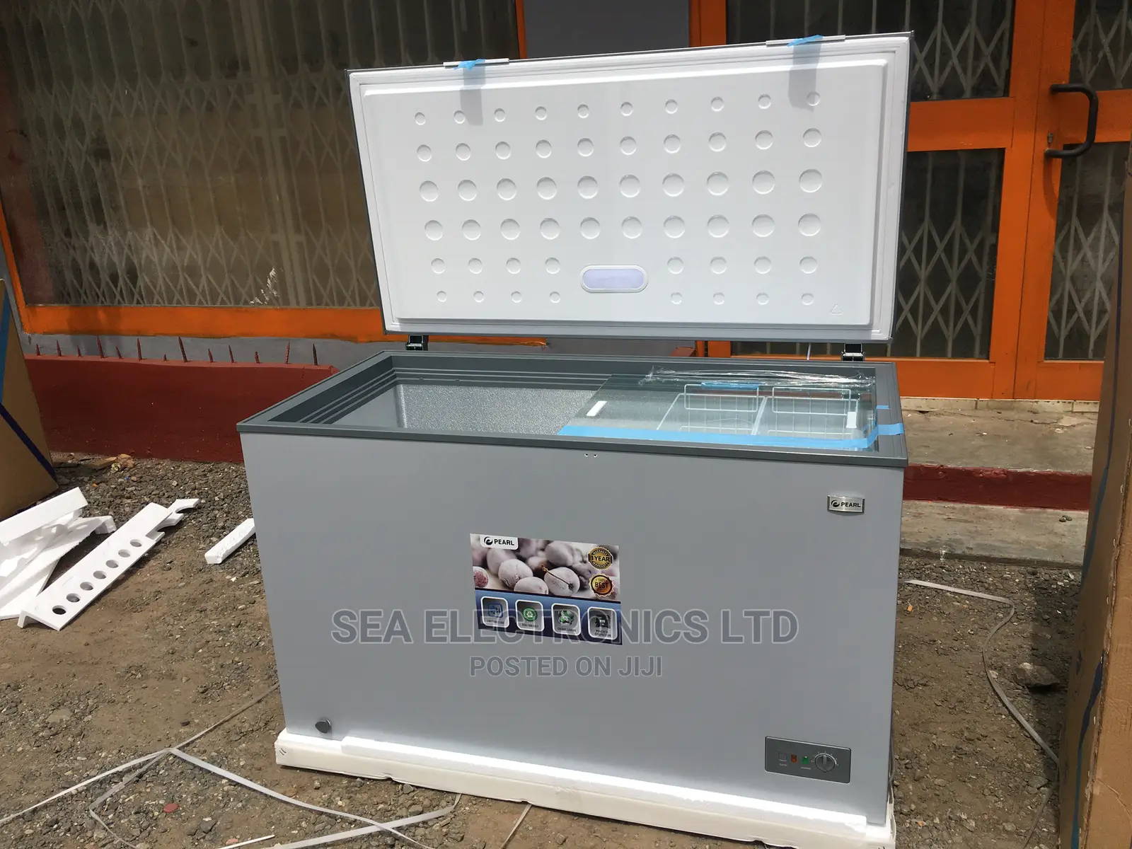 Silver New in Box Pearl Chest Freezer 380 Liters PCF-460