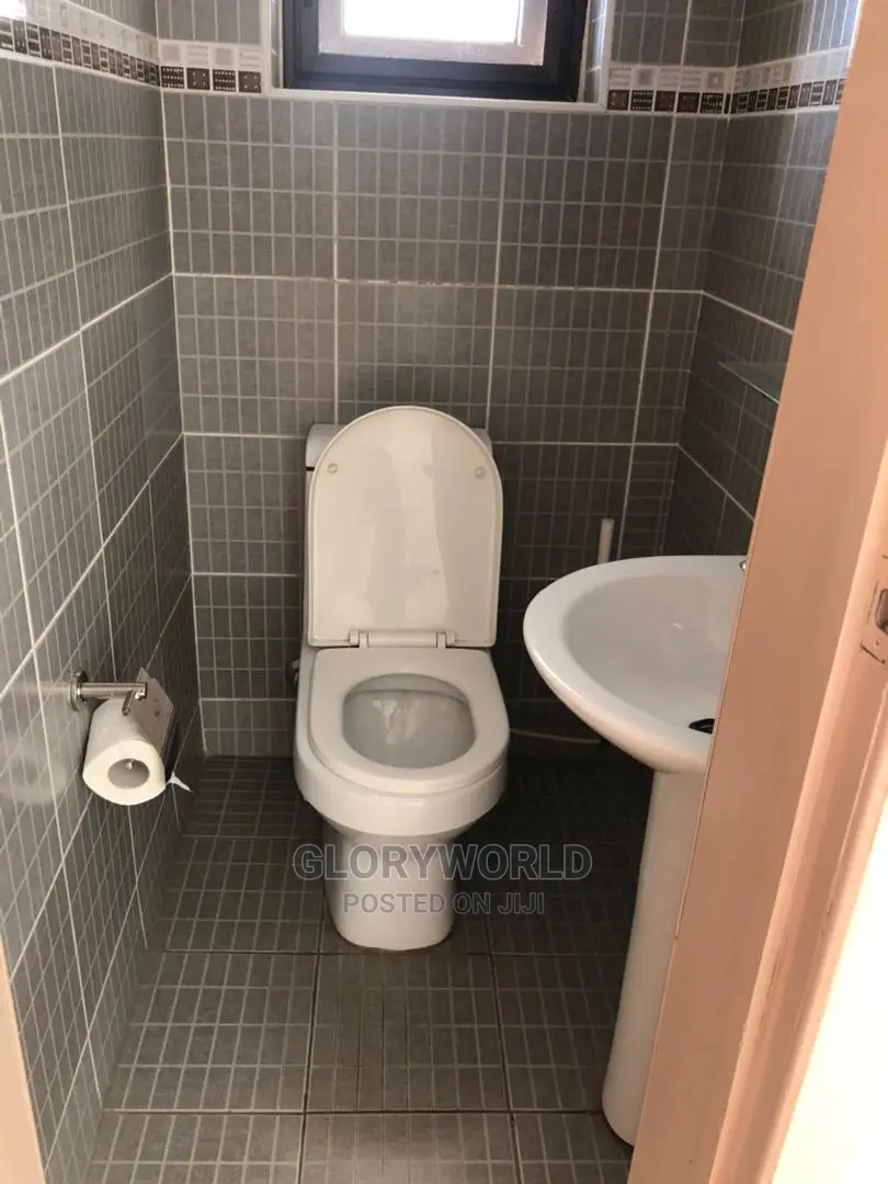 Fully Furnished Chamber and Hall at Dansoman(Monthly Price)