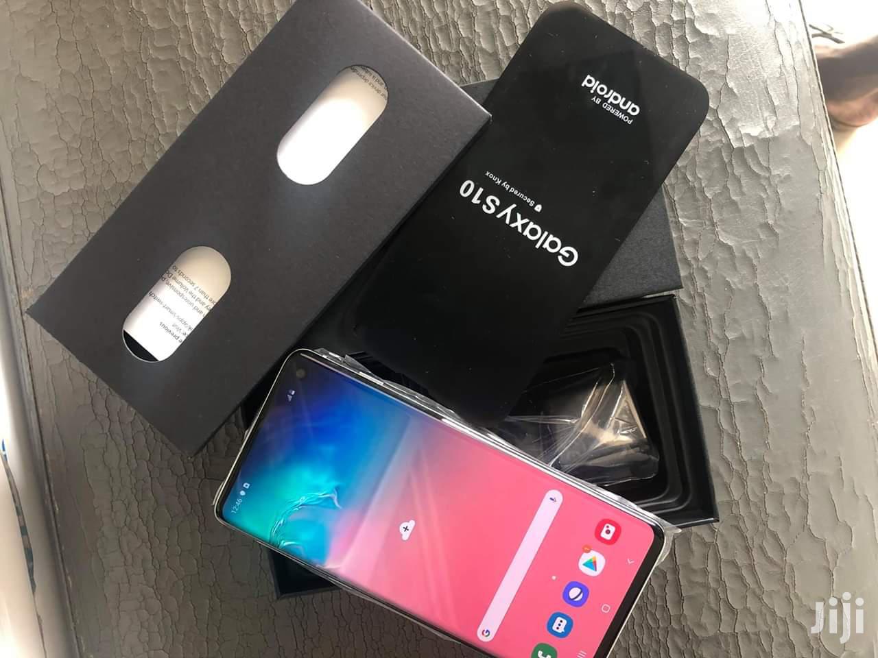 New Samsung Galaxy S10 128 GB