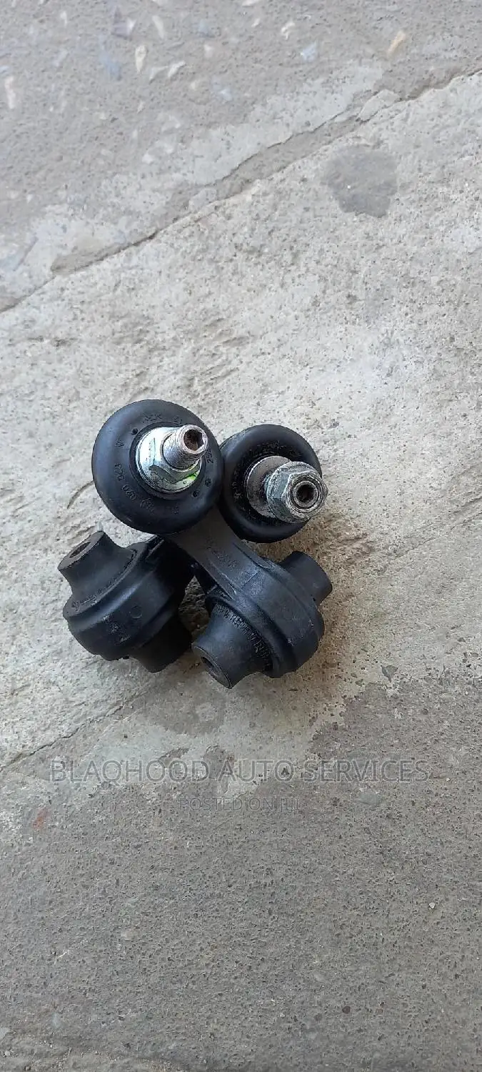 Honda Civic 2016-2019 Back LINK BAR Pair Available