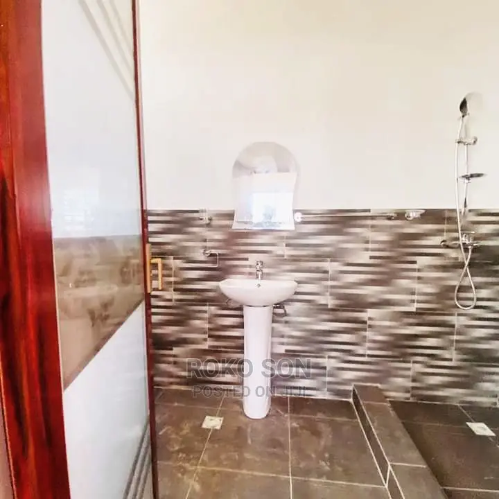 4bdrm Duplex in Dr Roko, East Legon for rent