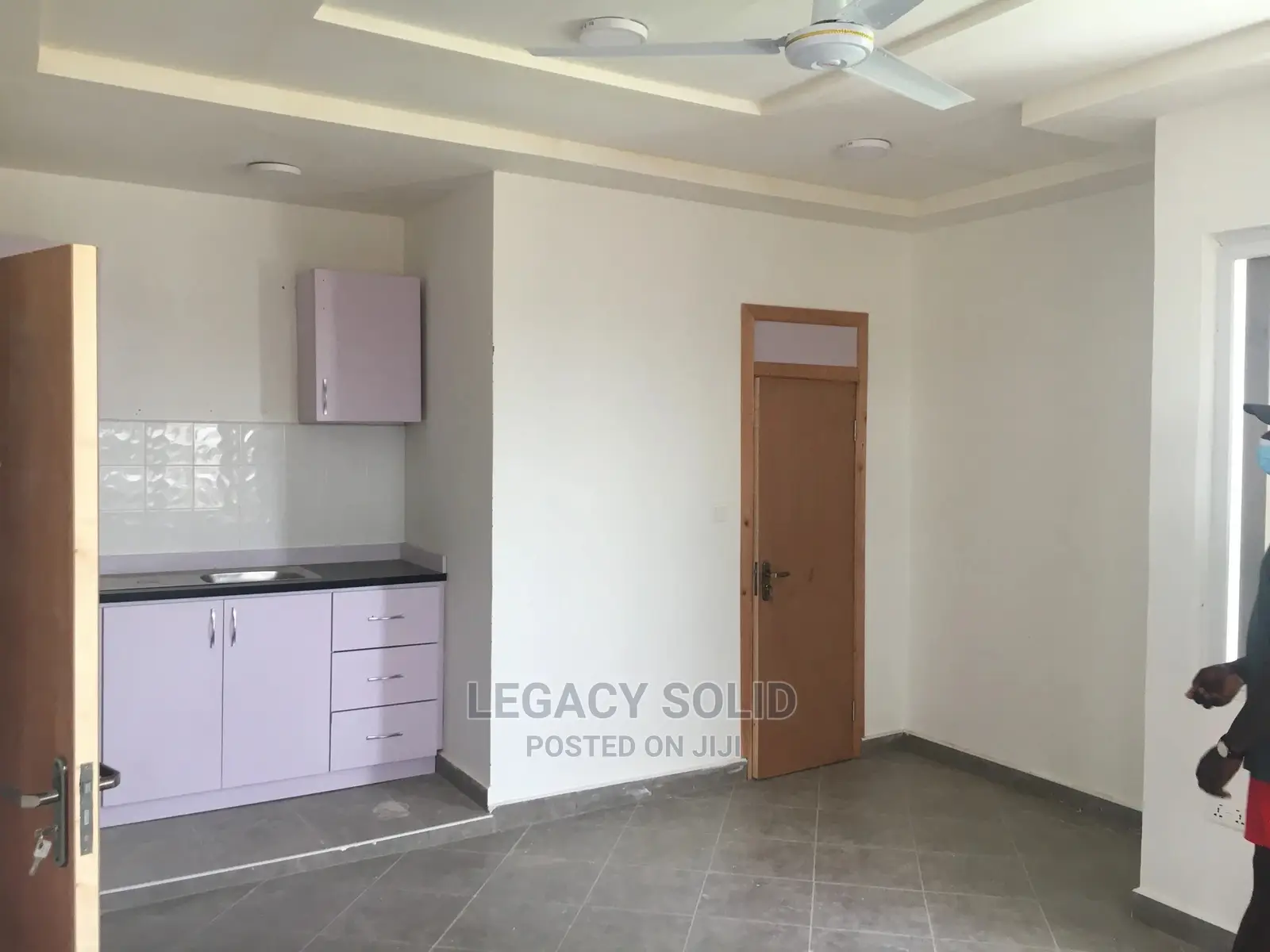 1bdrm Apartment in Legacy Consult, Spintex for rent