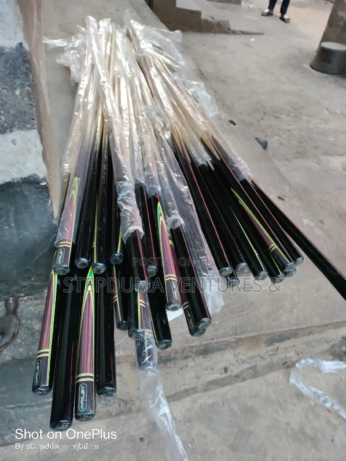 Snooker Sticks Available for Sale