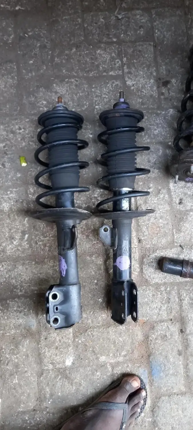 Toyota Yaris/Vitz 2008-014 Front Shock Absorbers Pair