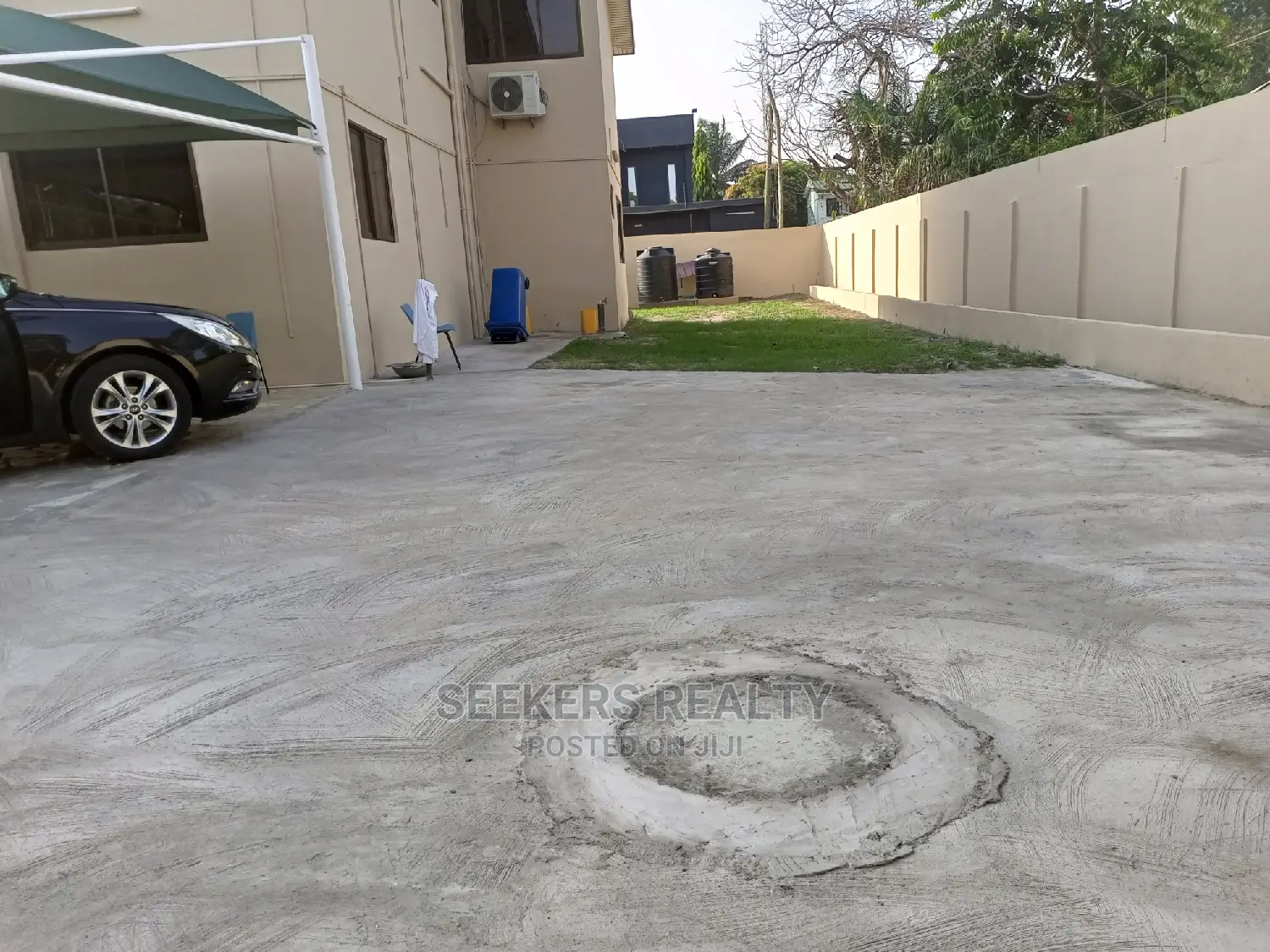 6bdrm House in Seekers Realty, Cantonments for rent