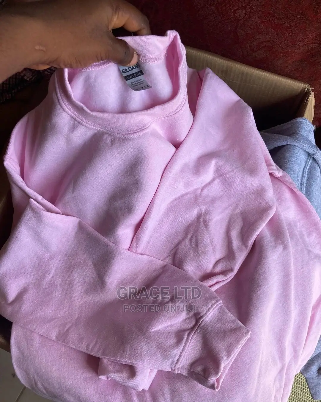 Sweatshirt