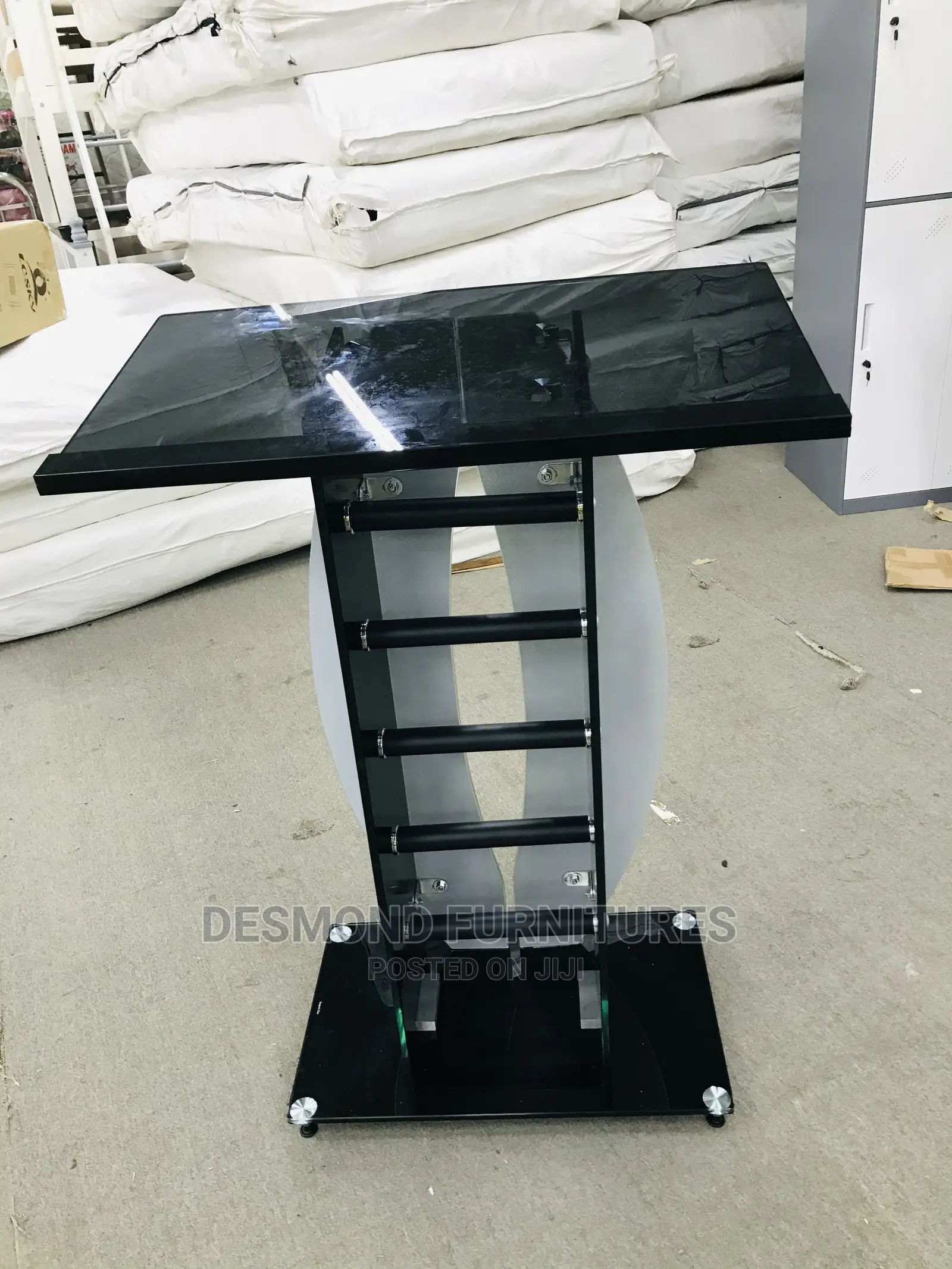 Glass Pulpit Code 205