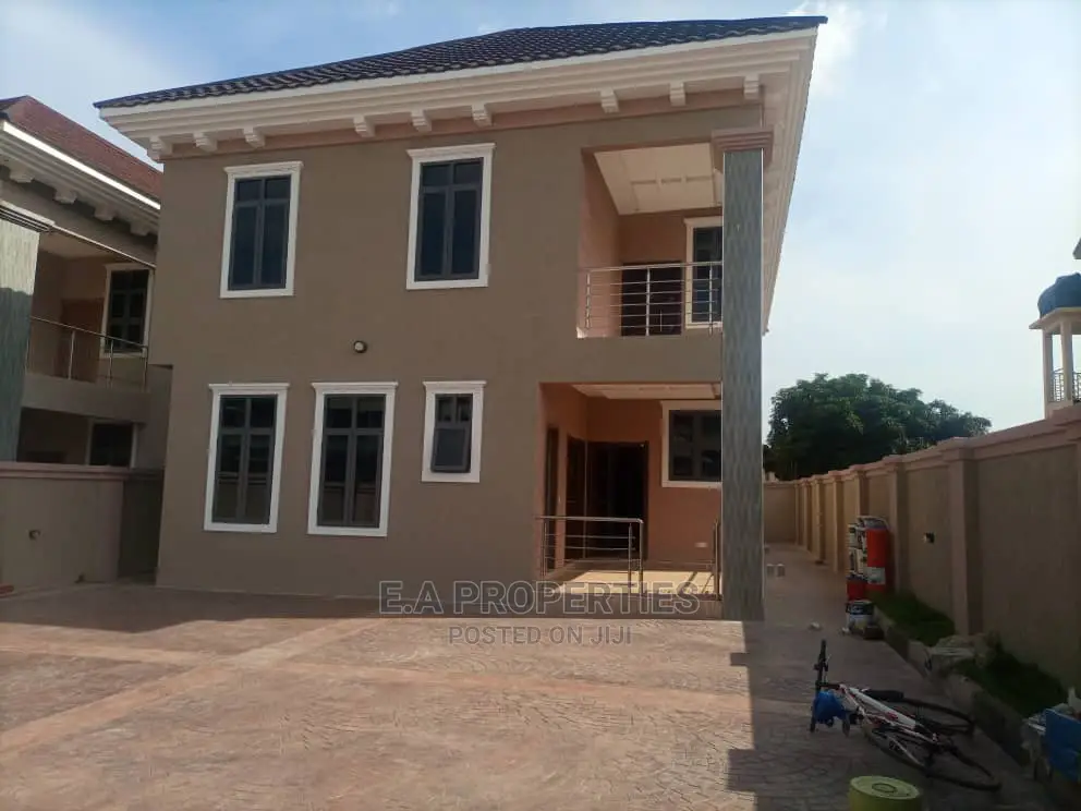 4bdrm House in E a Properties, Police Station for Sale
