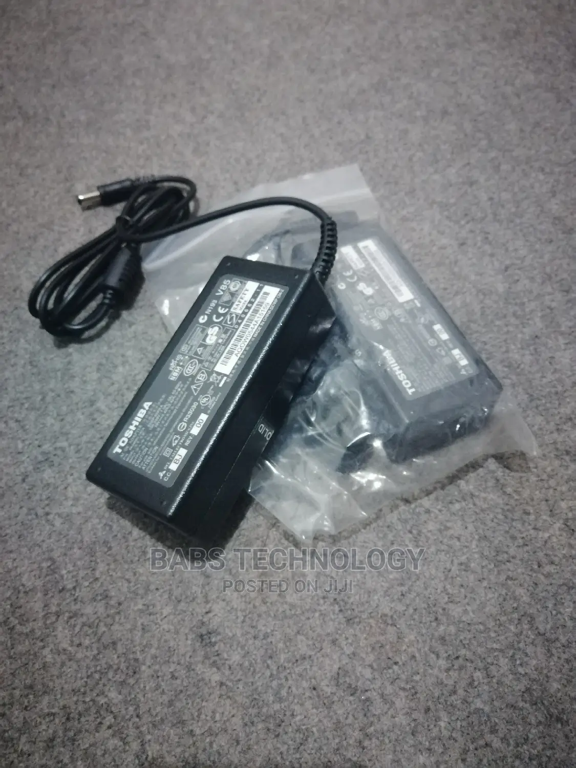 All Kinds of Chargers for Laptops