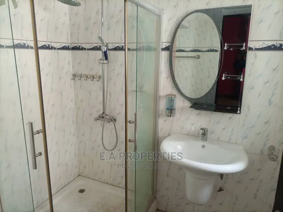 6bdrm House in E a Properties, Otano for Rent