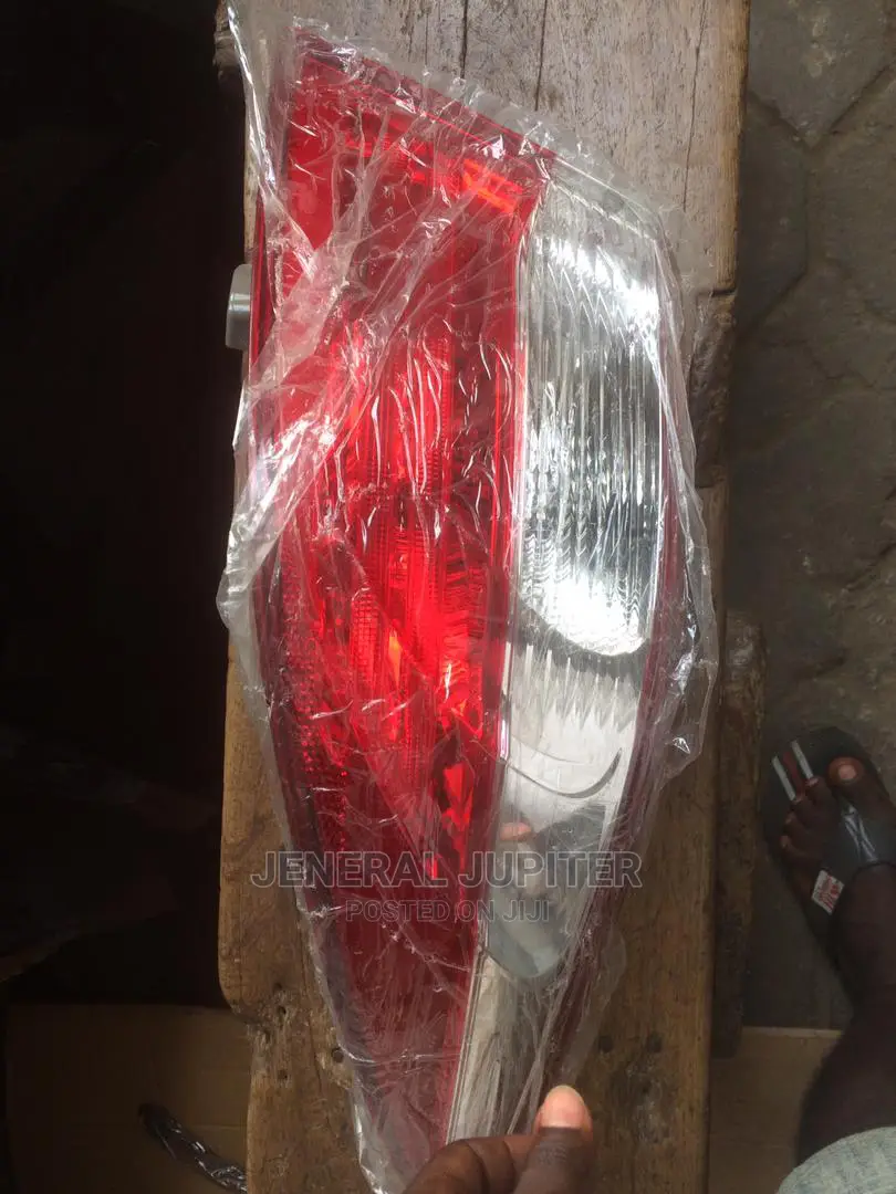 Toyota Camry 2016 Tail Light 1.