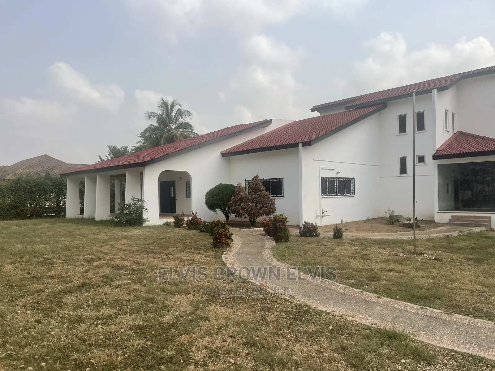 4bdrm Mansion in Living Large, Adjiriganor for Sale