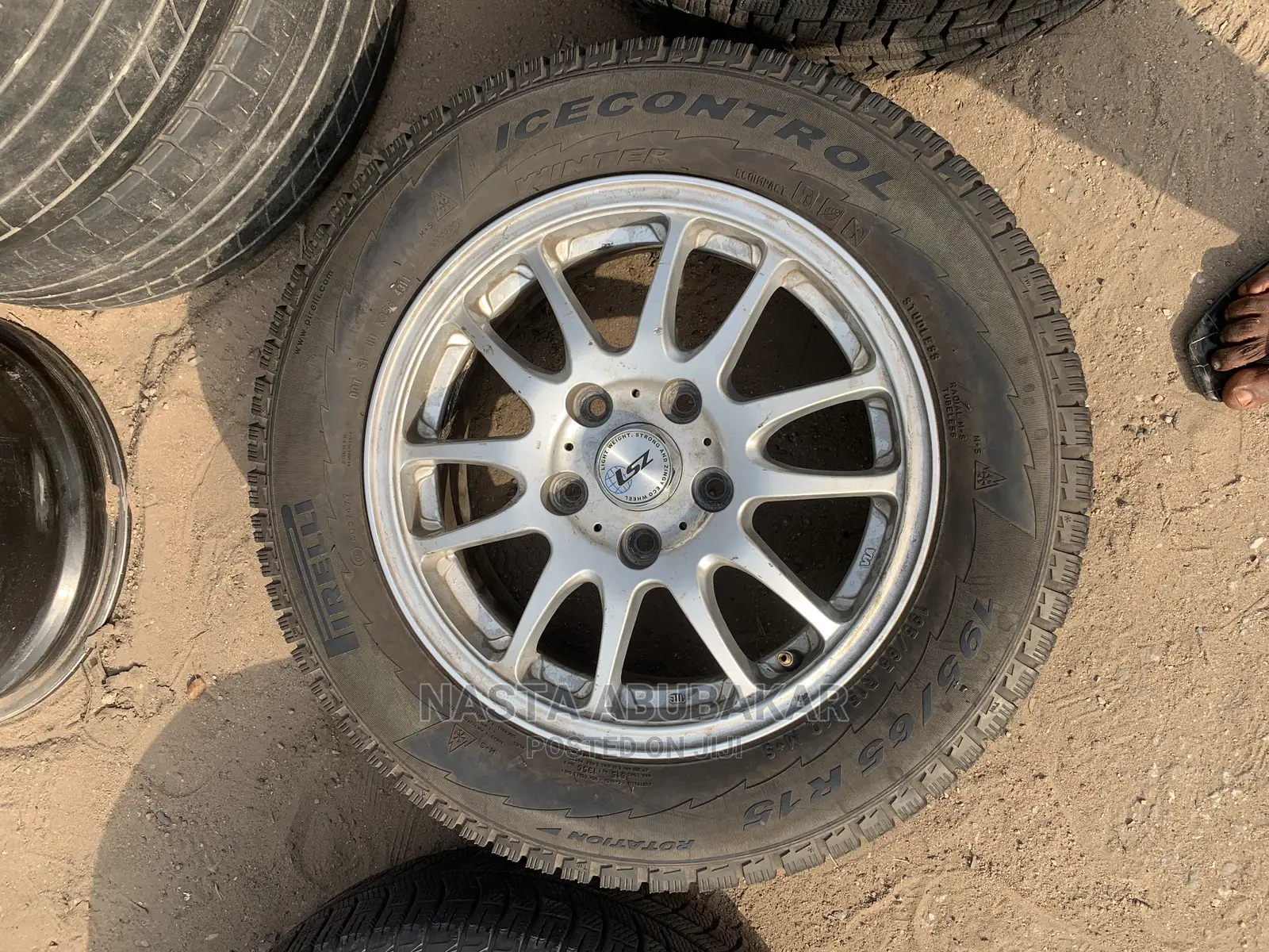 Camery Rim 16
