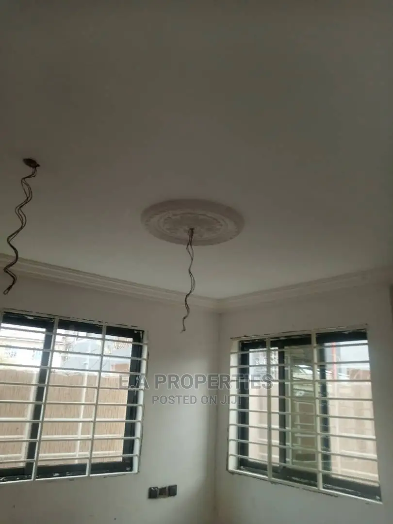 2bdrm Apartment in E a Properties, School Junction for Rent