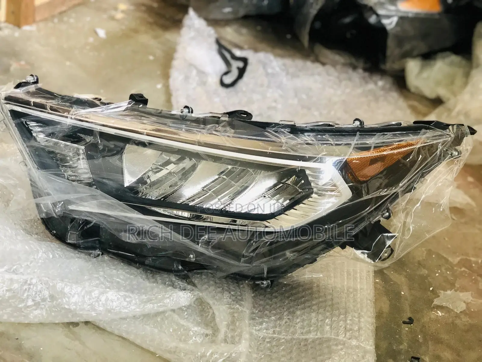 Rav 4 2020 Headlight Pair I Have F/B Bumper Complete