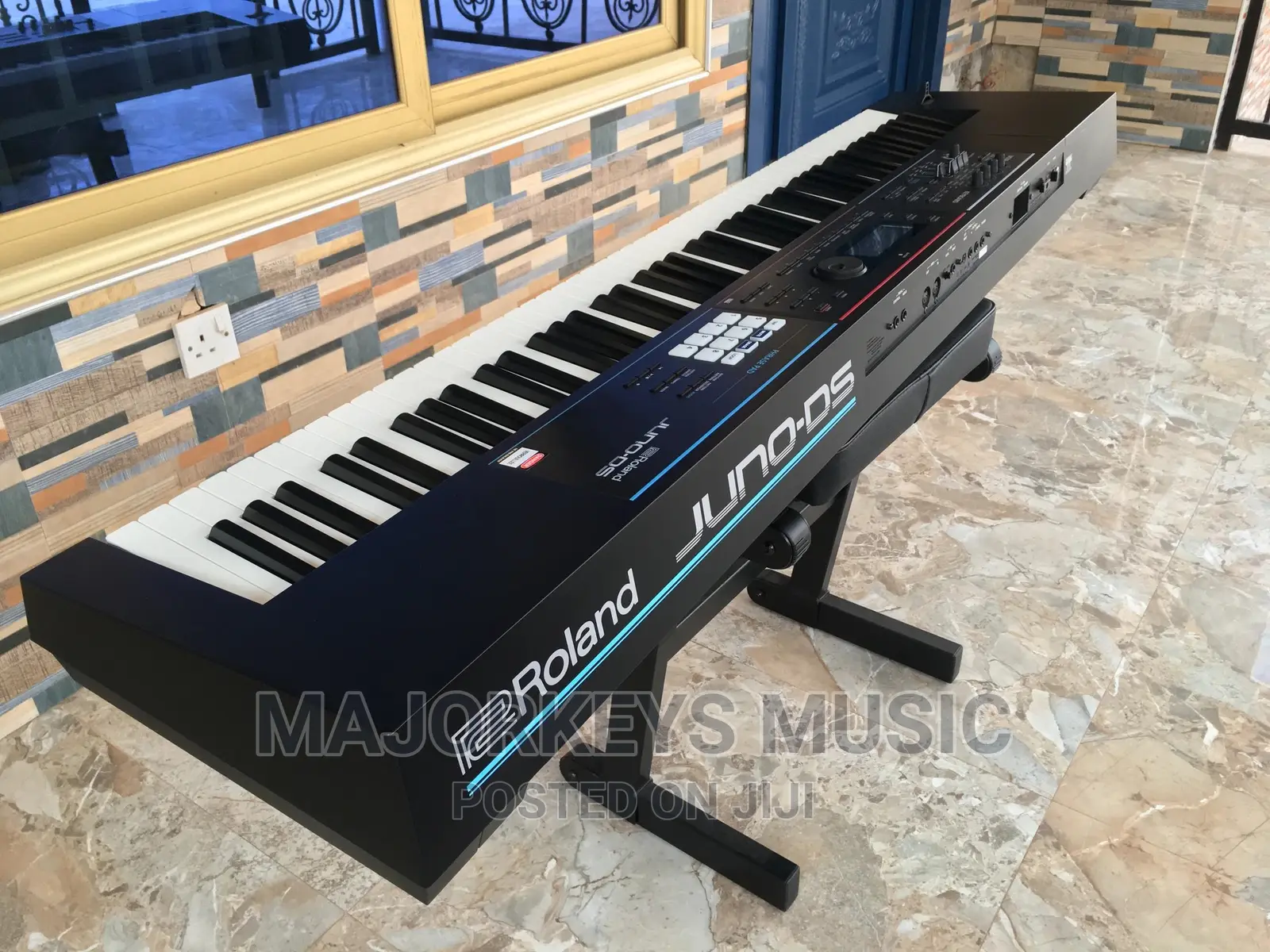 Roland Juno DS88 (88-key Weighted Action) Synthesizer