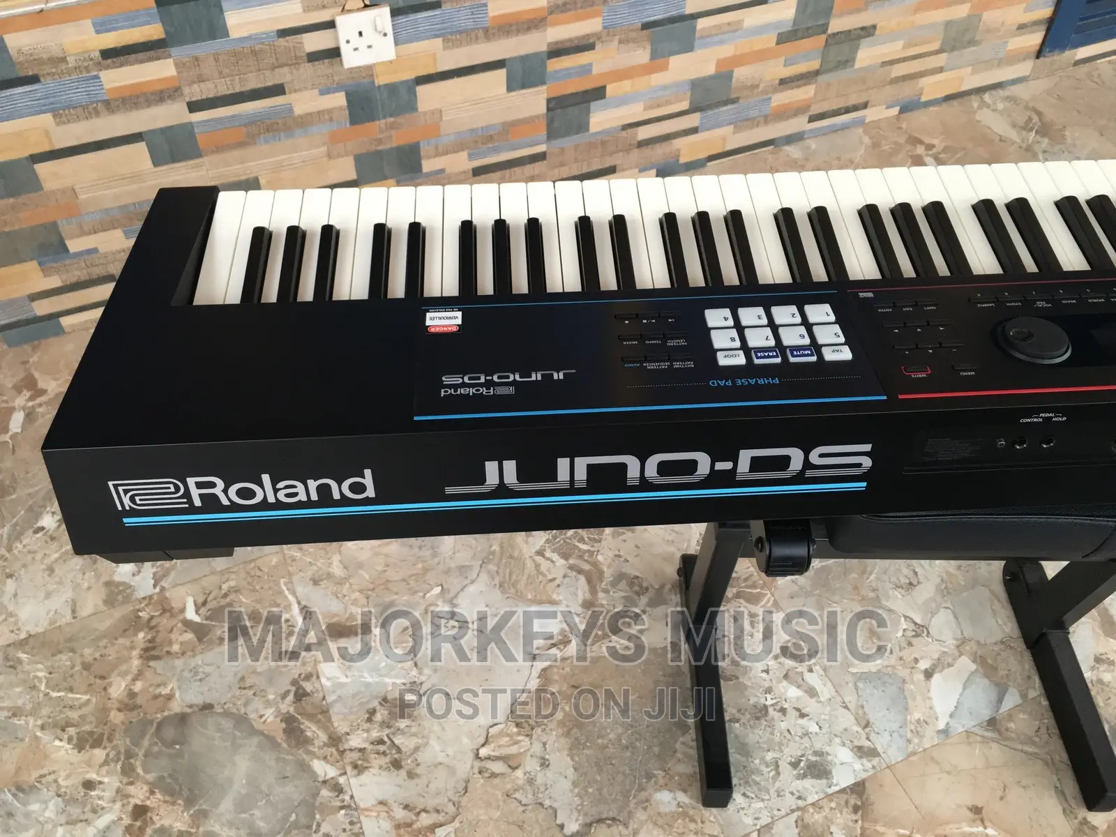 Roland Juno DS88 (88-key Weighted Action) Synthesizer