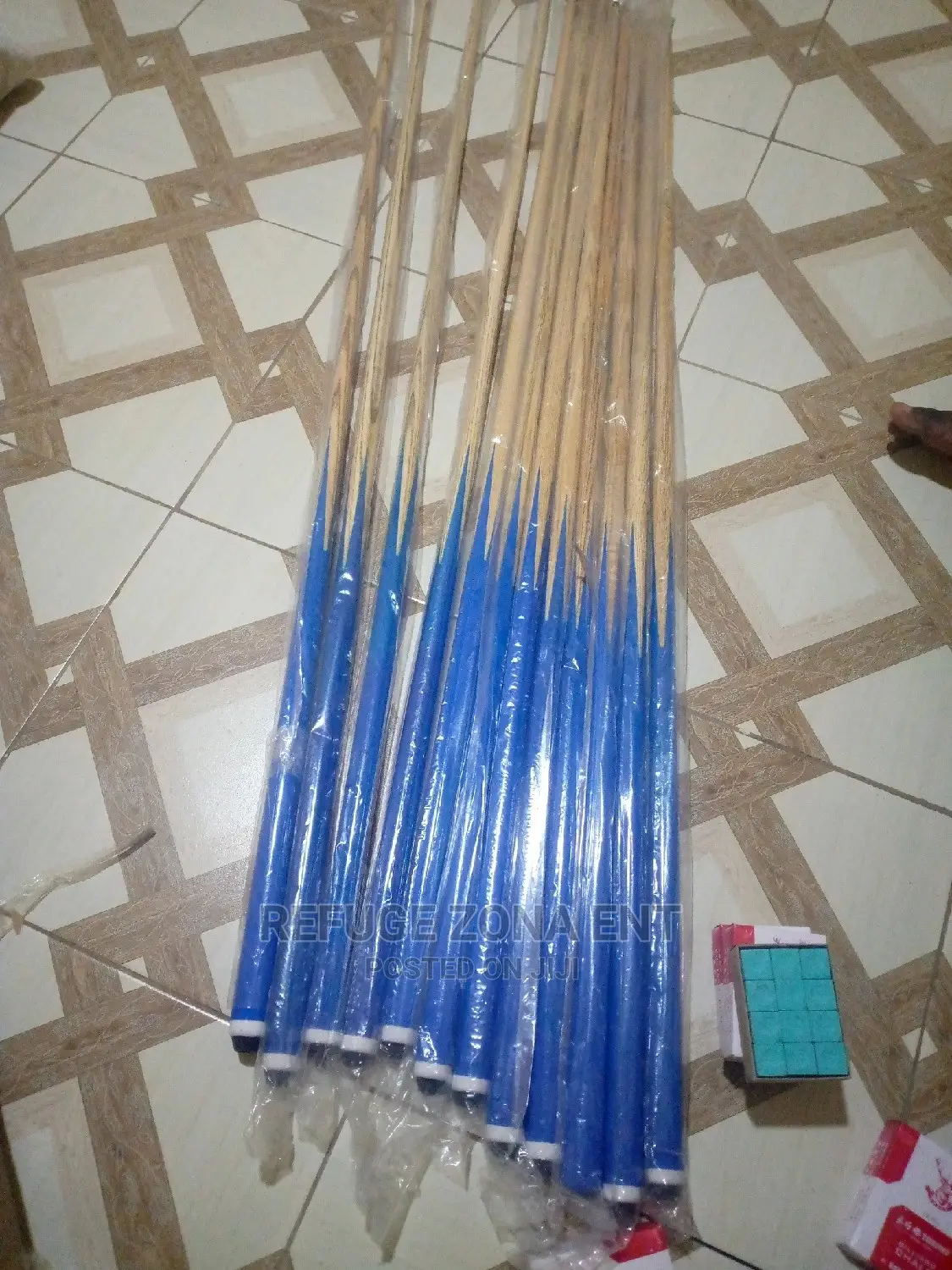Snooker Sticks.