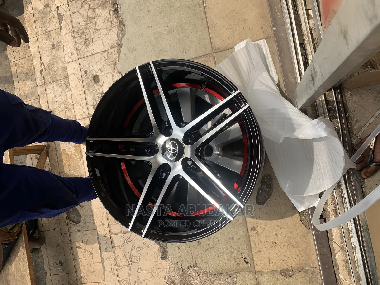 Toyota Corolla 16 Inches