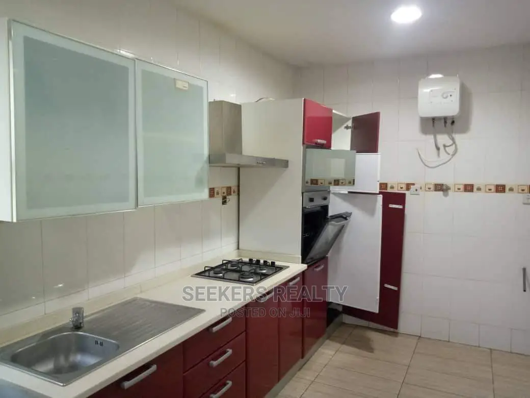 Furnished 3bdrm Apartment in Seekers Realty, Oxford Street for rent