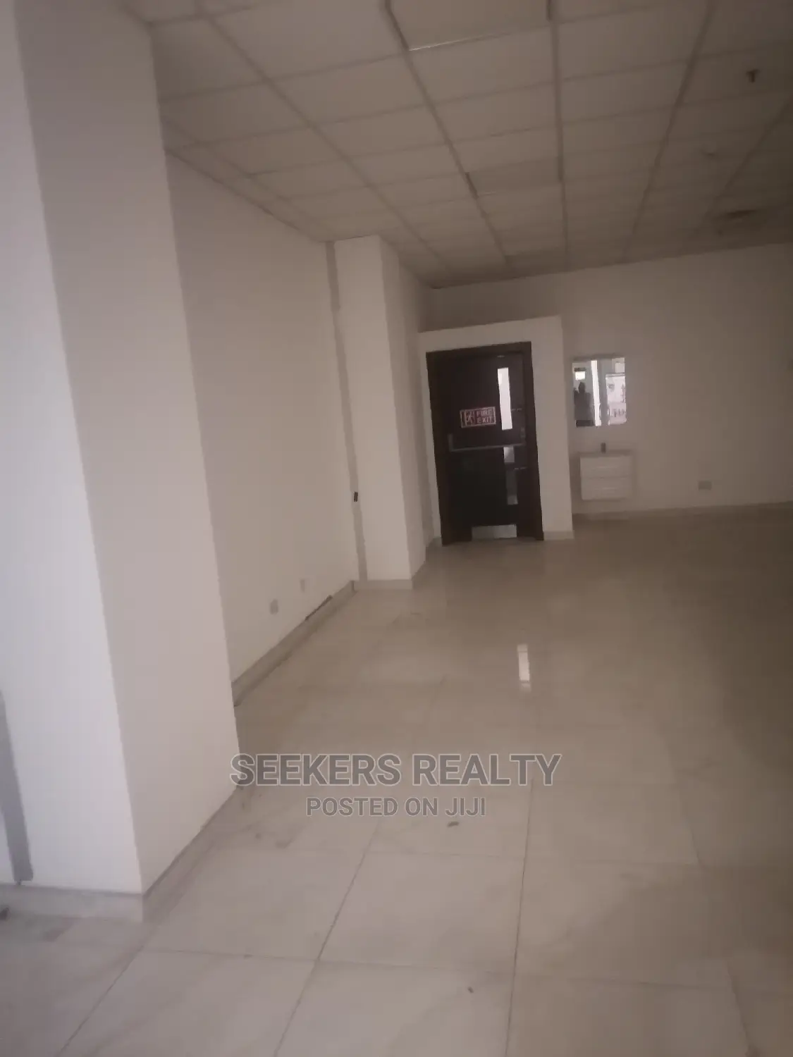 Shop for Rent in Oxford Street Osu