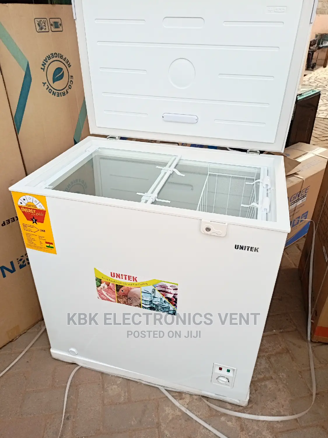 Unitek 200ltr Chest Freezer+ Glass Cover