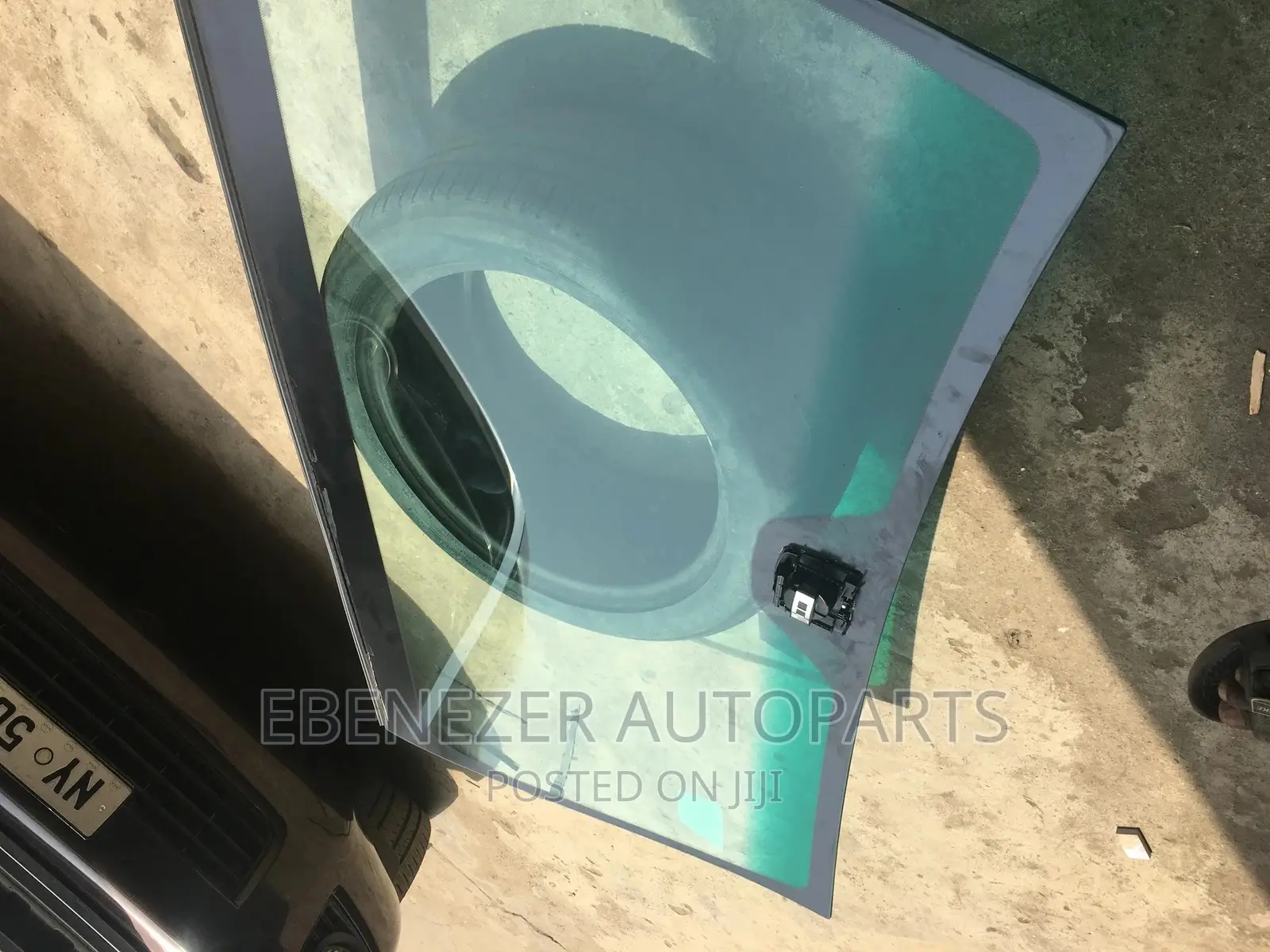 Mercedes Benz C300 Windscreen