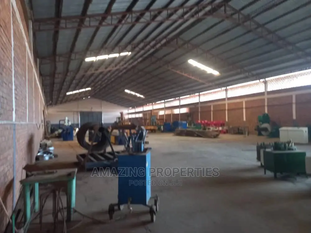 Warehouse for Reng at Dzorwulu