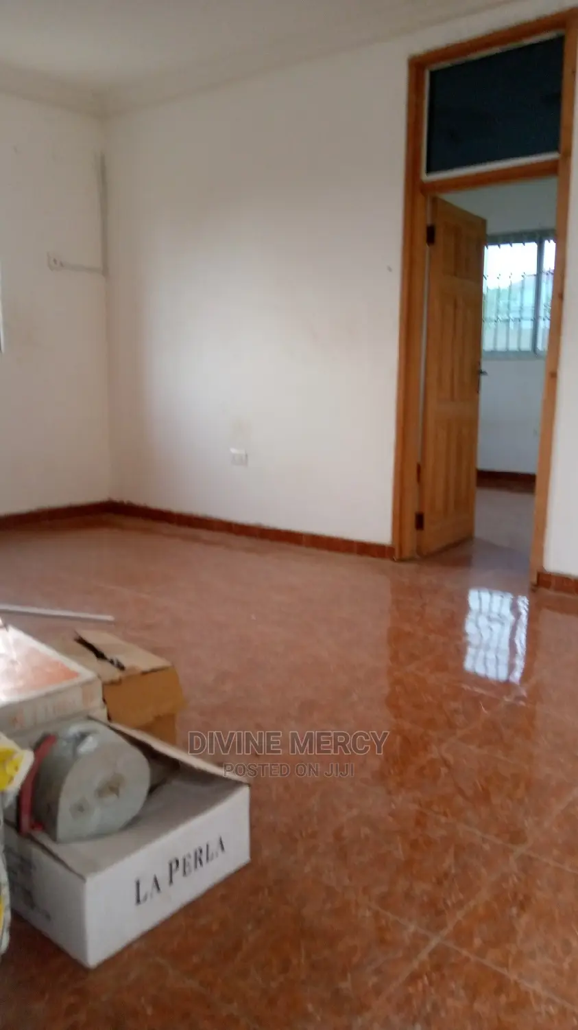 1bdrm Apartment in Divine Mercy Agency, Kasoa for rent