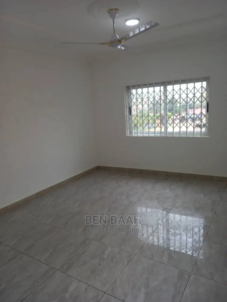 4bdrm Duplex in Ben Properties, Ga East Municipal for rent