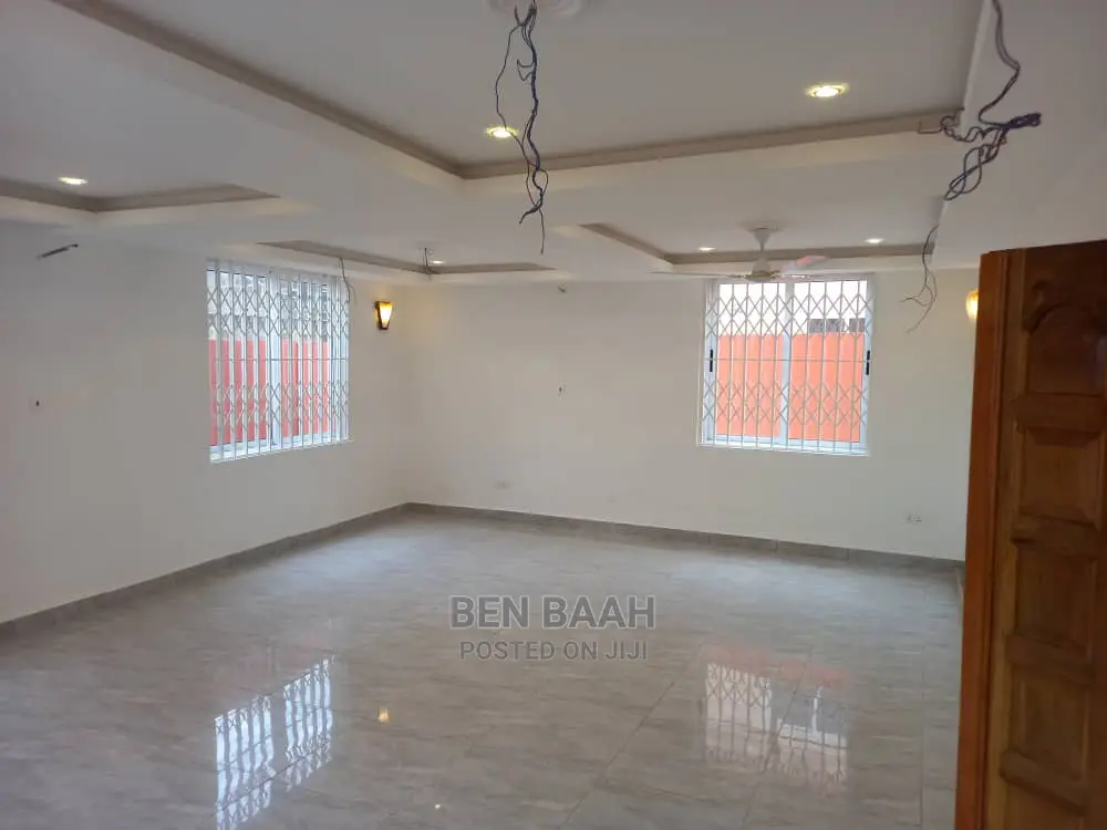4bdrm Duplex in Ben Properties, Ga East Municipal for rent
