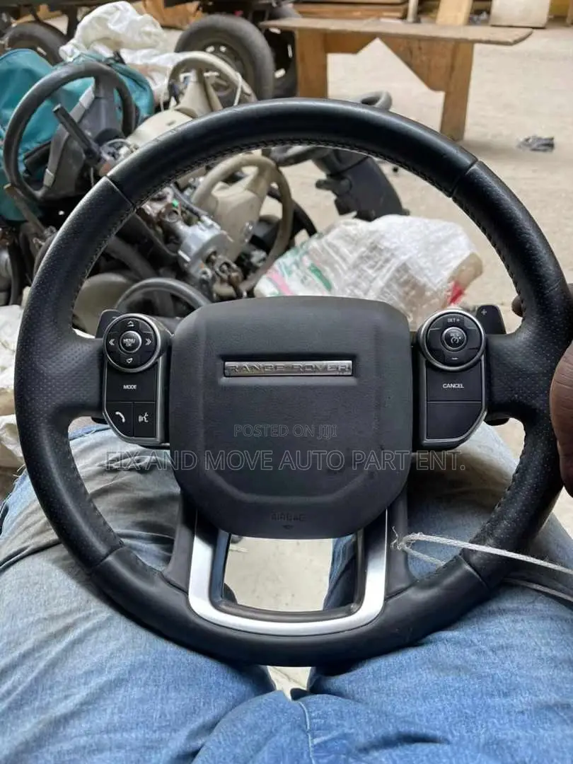 Range Rover STEERING AIRBAG Available