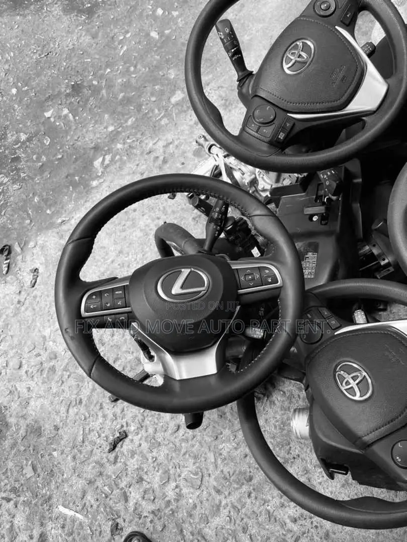 Lexus Steering Airbag Available