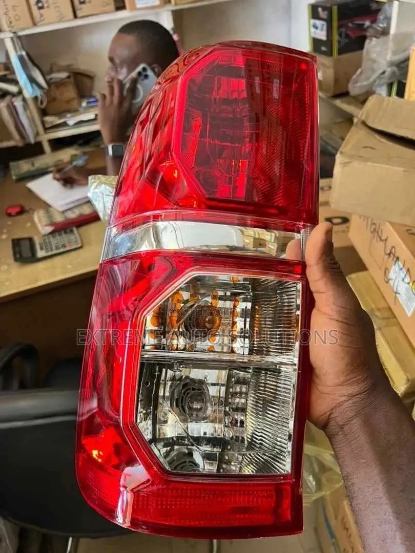 Hilux 2012 Taillights