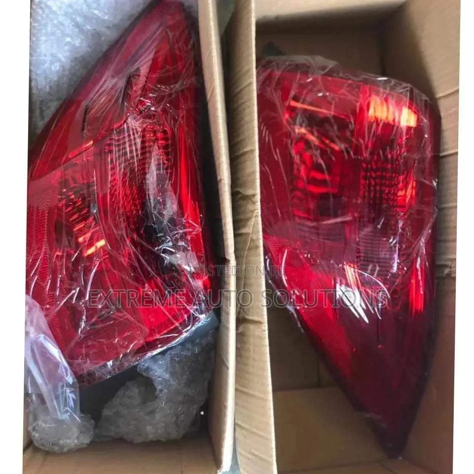 Corolla 2018 SE Taillights