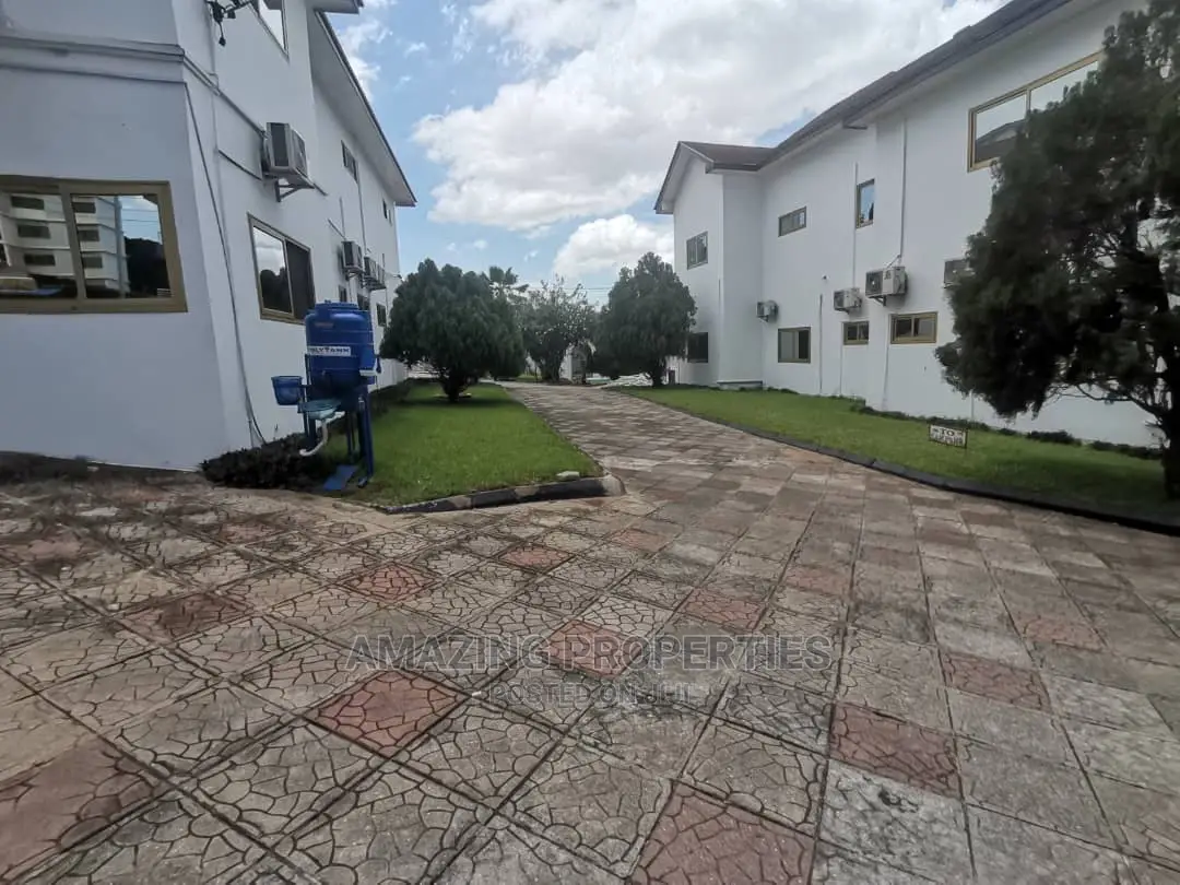 6bdrm House in Airport Residential Area for Rent