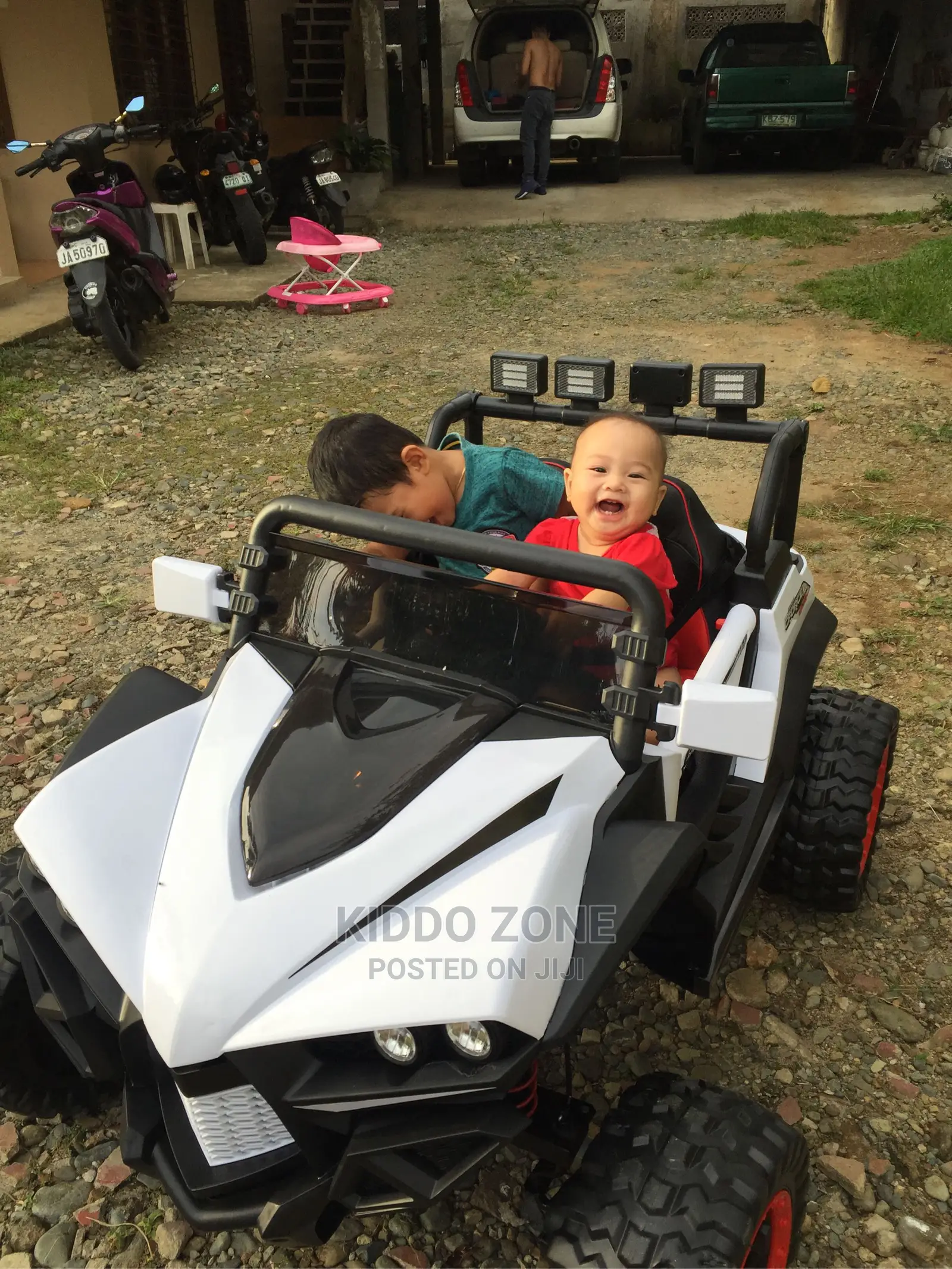Electric Toy Car for Sale 5-9yrs Ride Music Bluetooh Jf-S29
