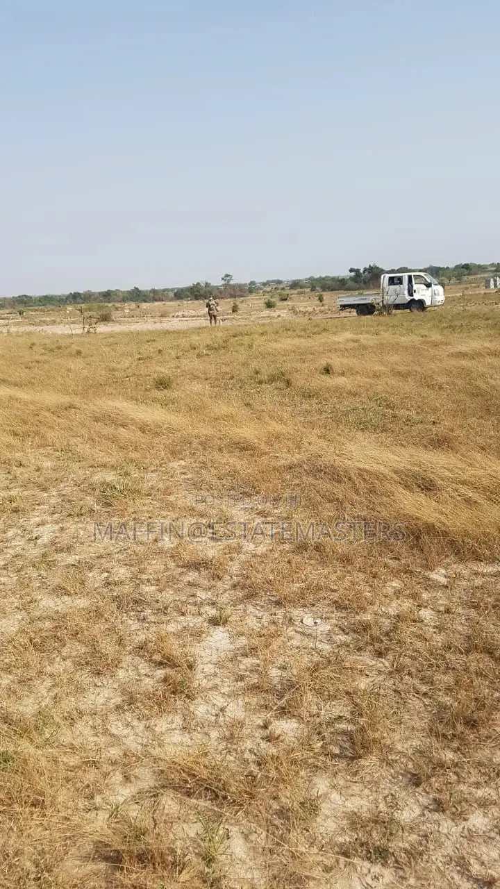 A Very Flat and Litigation Free Land for Sale