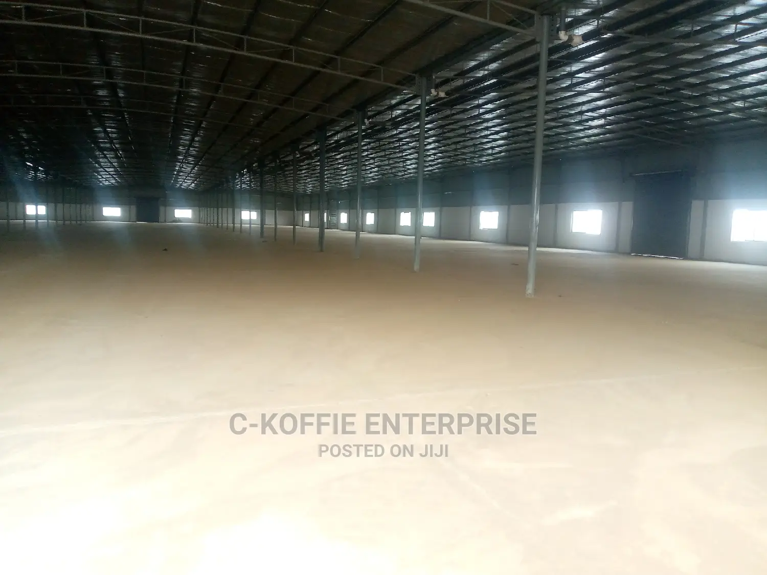1000SQM WAREHOUSE at Circle for Rent