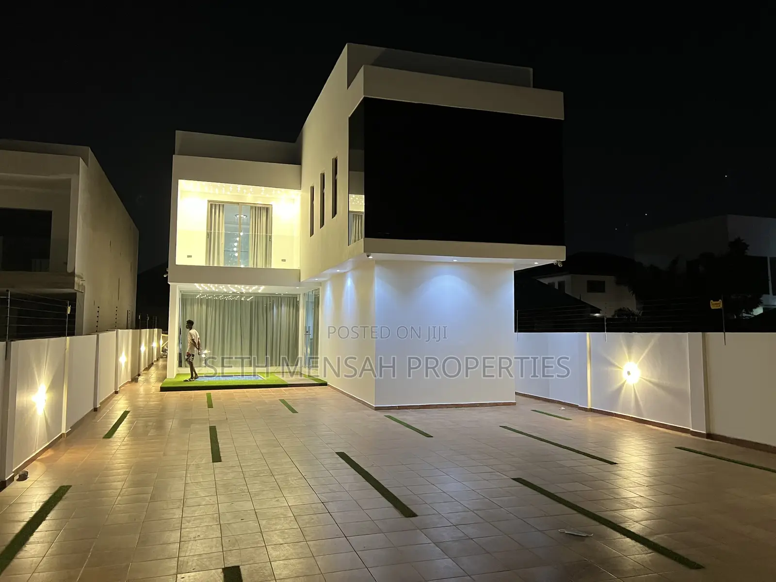 4bdrm House in Seth Mensah, Adjiriganor for Sale